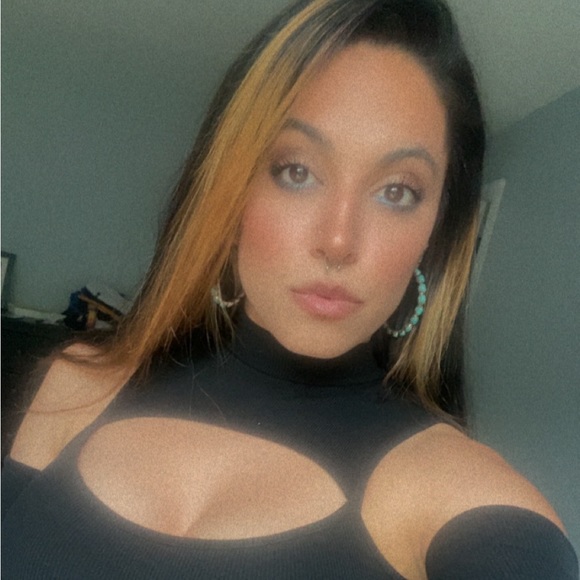 Meet your Posher, Frankie 💋 - Picture 9 of 10